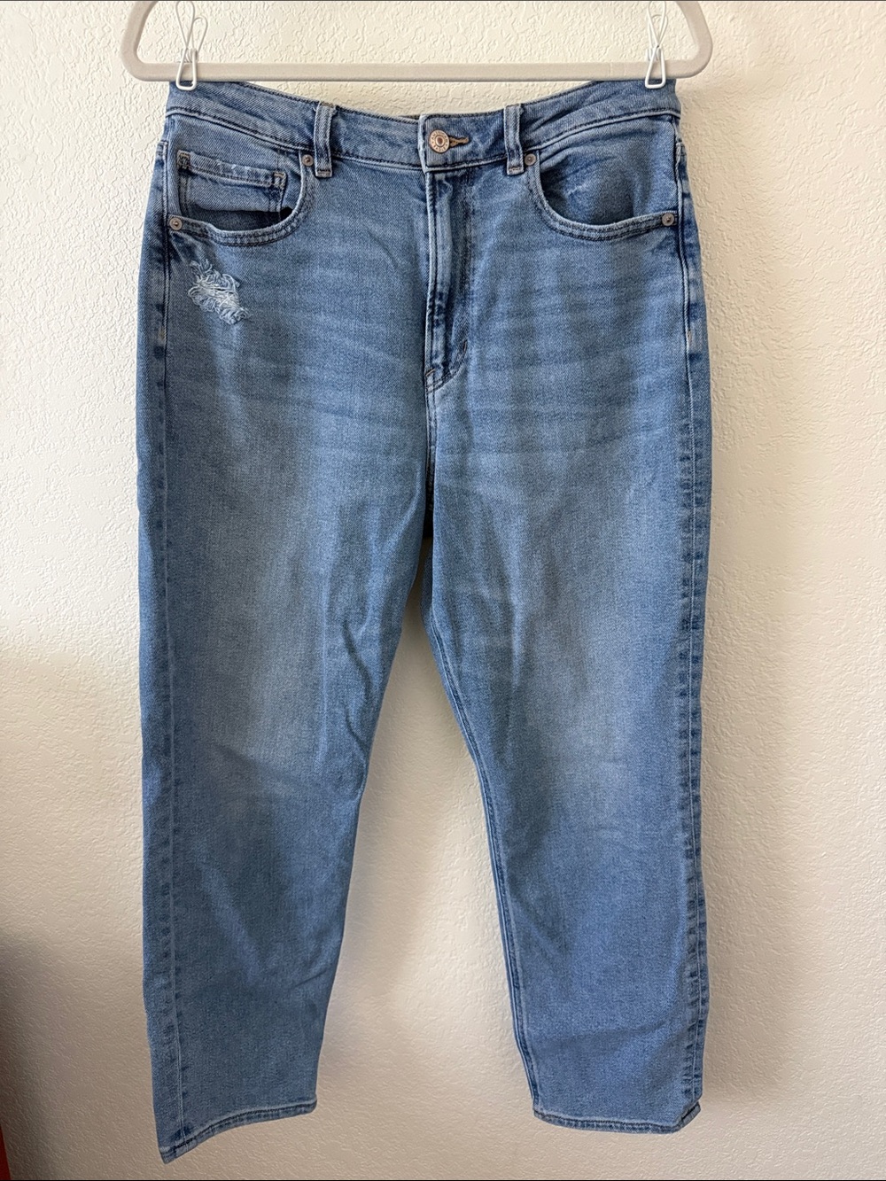 American Eagle Outfitters Mom Jeans